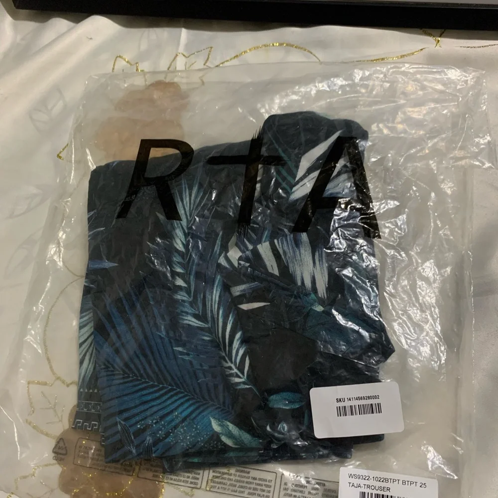 NWT RtA Black/Blue Taja Tropical Pants - Picture 5 of 13